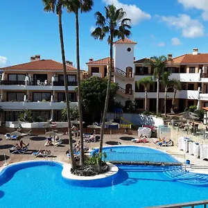 https://apartment-with-pool-and-gardens-near-the-coast.adeje-hotels.com