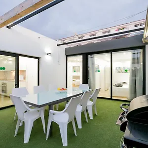 https://lakme-holiday-apartment.tenerifehoteles.net