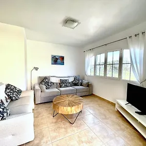 https://apt-2-bedroom-on-the-golf-course-with-amazing-views.hotelsfuerteventura.org