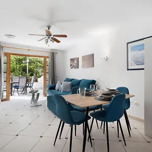 https://los-geranios-82.adeje-hotels.com