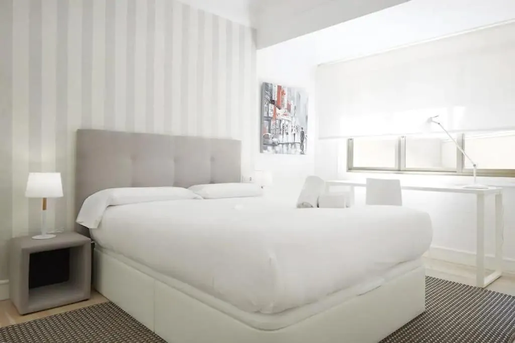 Apartamento Reformado Junto A La Playa De La Concha En Donostia-San Sebastian - Marina 4 0*,  Spain